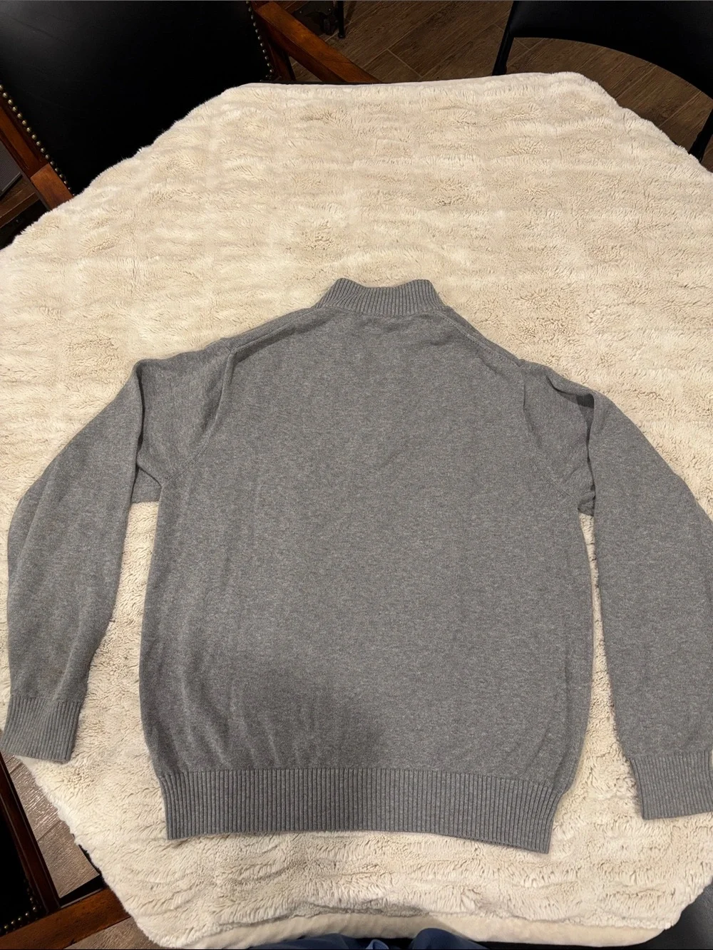 Vineyard Vines Men's Gray Quarter-Zip Sweater with Contrast Collar